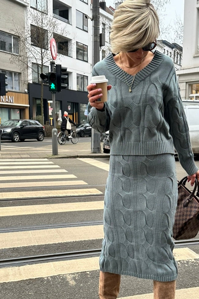 EDITH KNIT